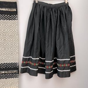 Vintage cottagecore black cotton skirt with trim